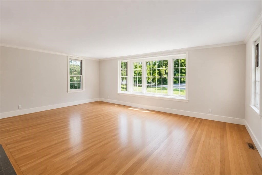 41 Locust Ave, Lexington, MA Photo #4