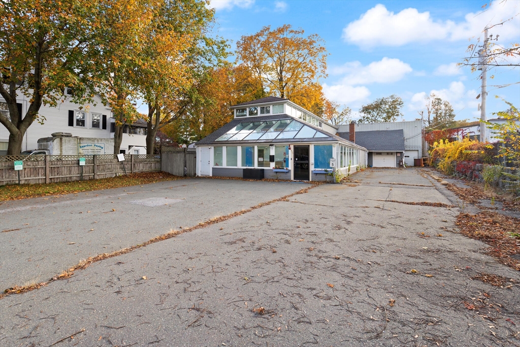 430 Maple St