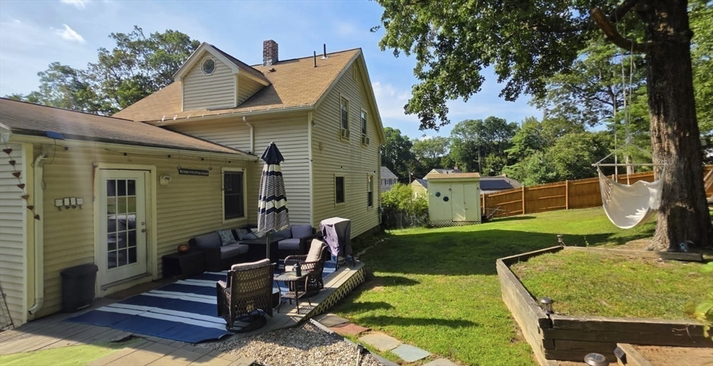 15 Adella St