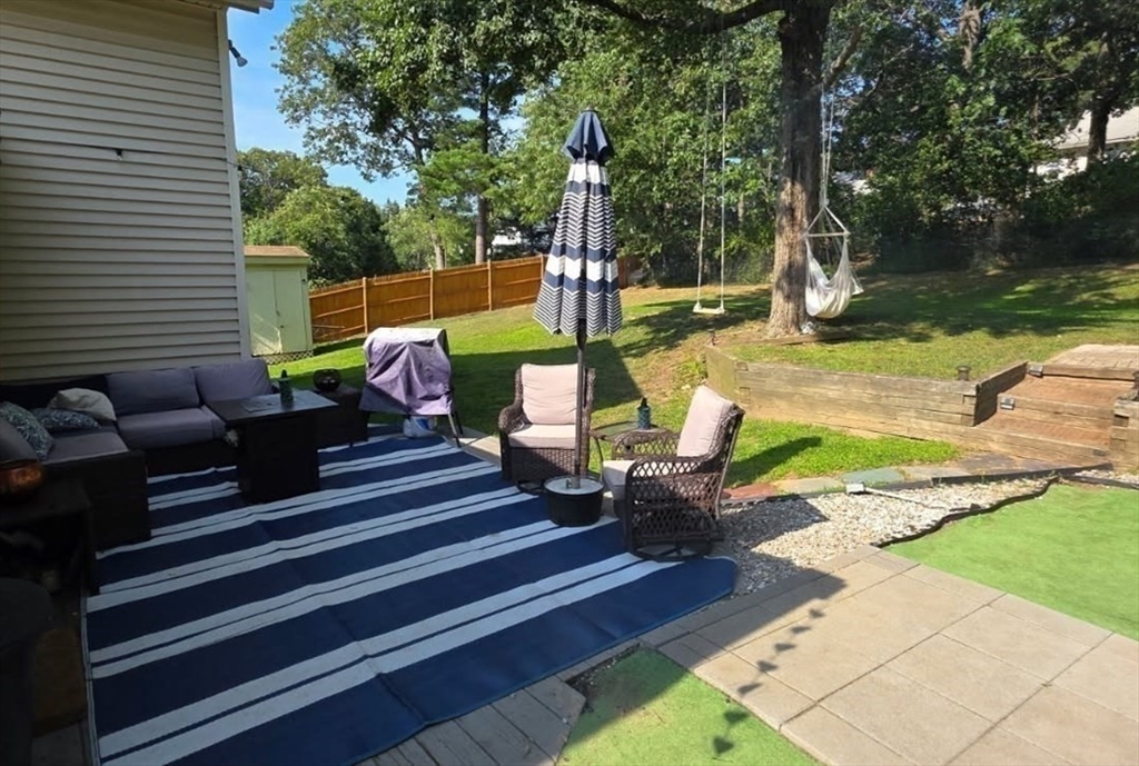 15 Adella St