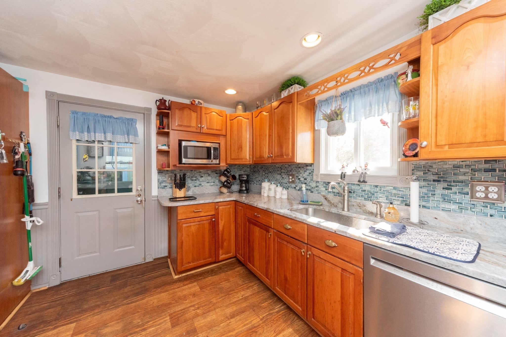 71 School St, Northborough, MA, 71 School St, Northborough, MA Photo #5