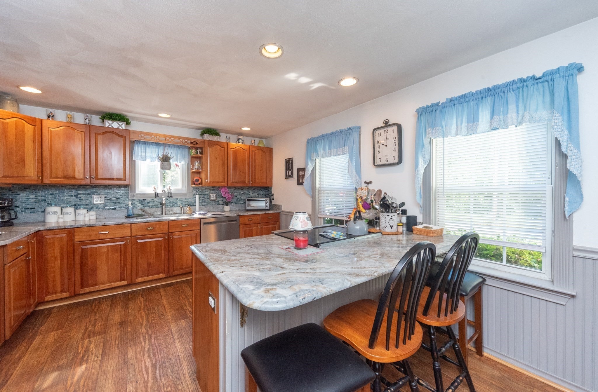 71 School St, Northborough, MA, 71 School St, Northborough, MA Photo #4