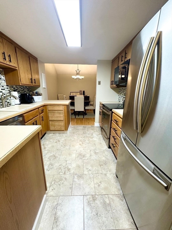 1100 Salem Street 36