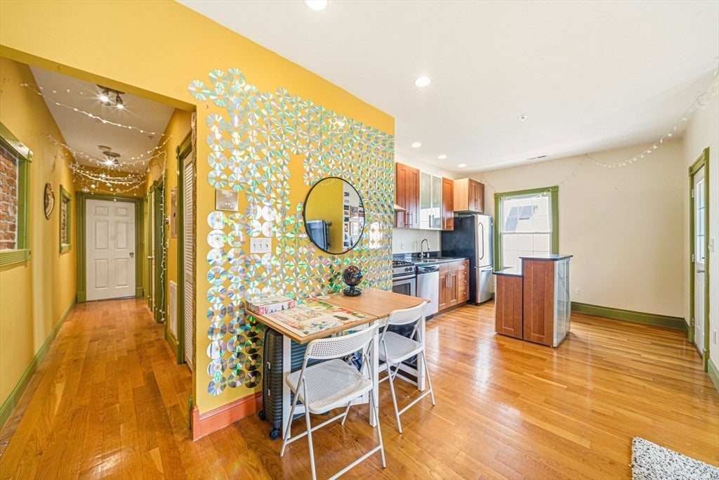 12-14 Everett St 202