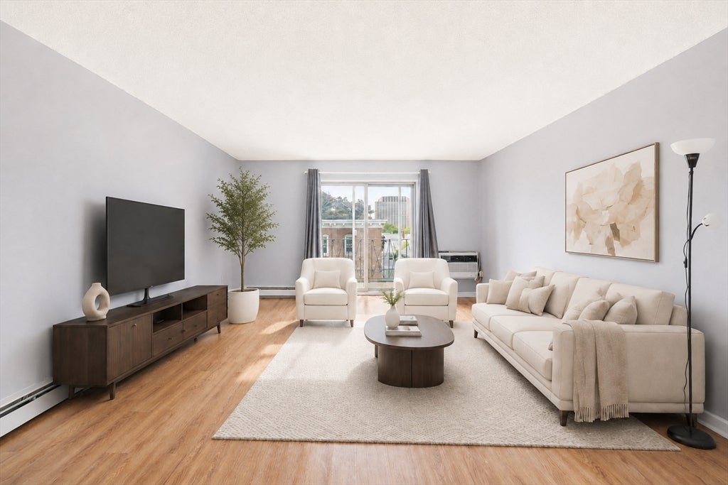 26 Waverly St 405
