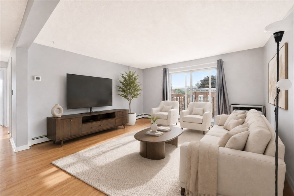 26 Waverly St 405