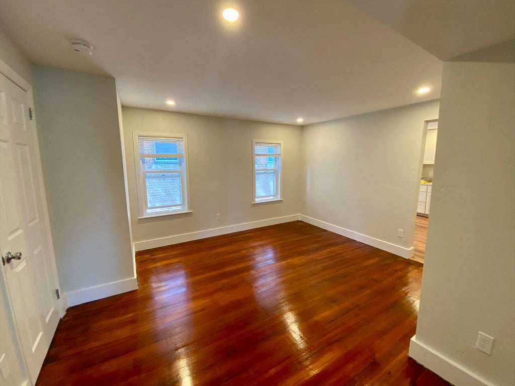 975 Chestnut St #2, Newton, MA, 975 Chestnut St #2, Newton, MA Photo #5