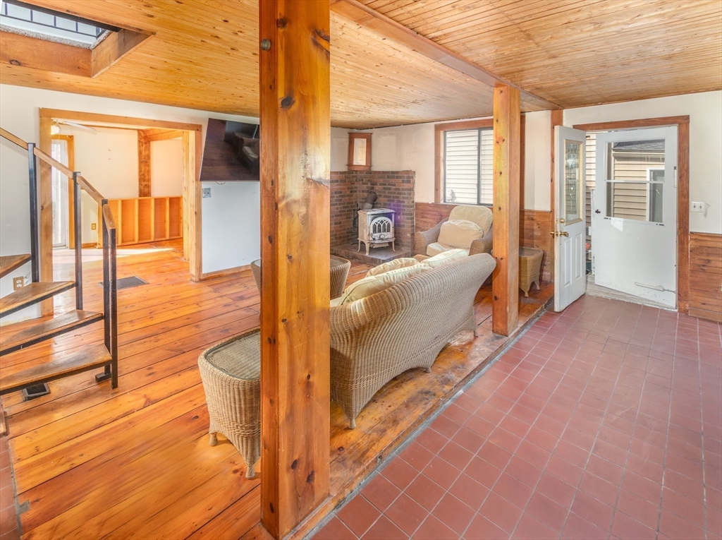 128 White Horse Road