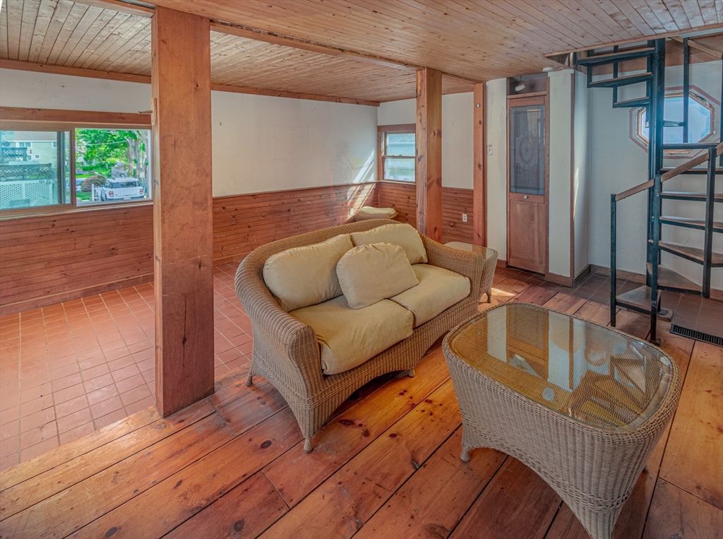 128 White Horse Road