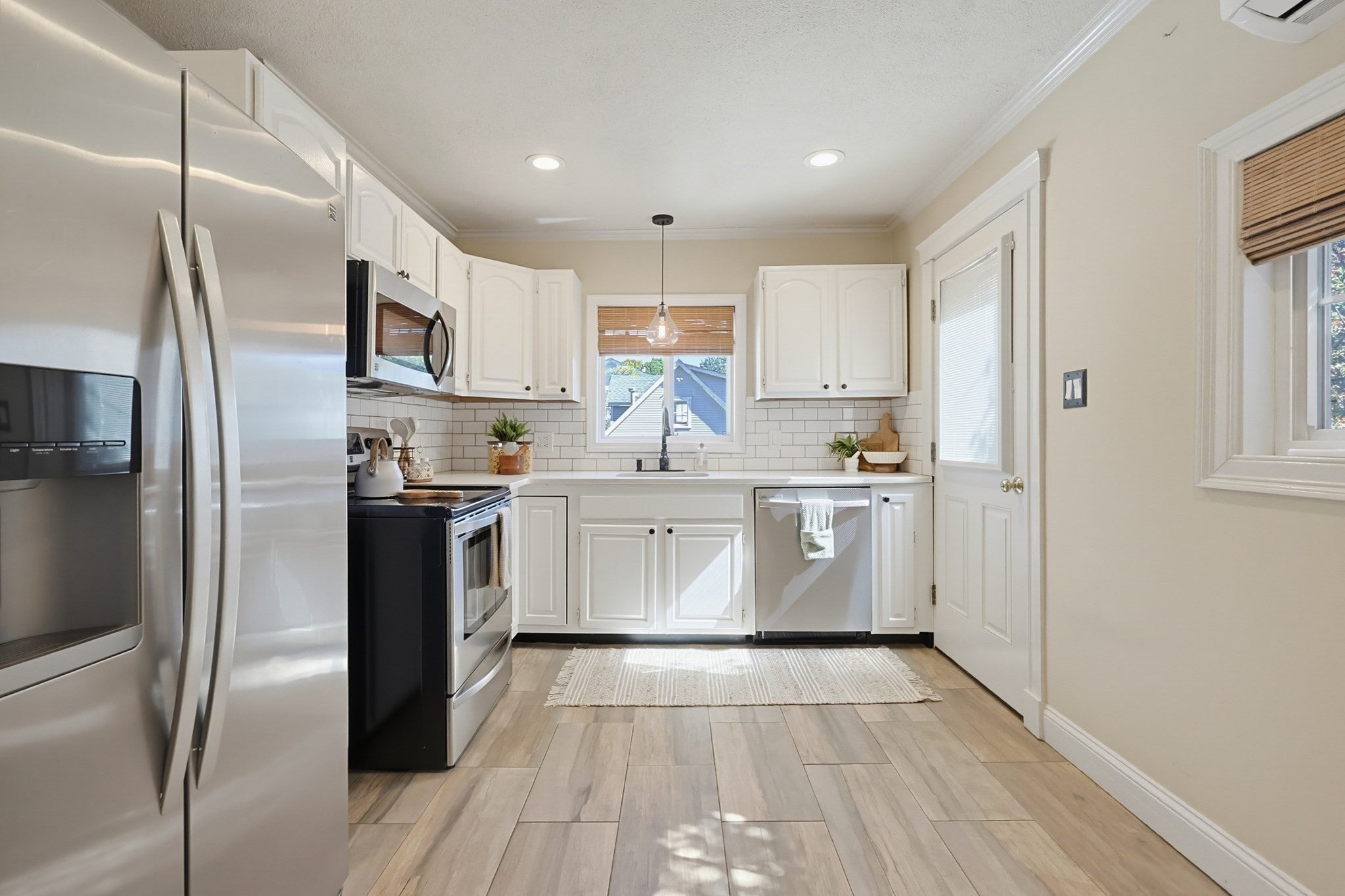 49 Katherine Rd, Stoneham, MA Photo #5