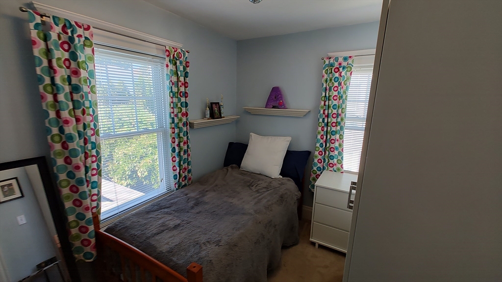 42 Freeman Ave, Everett, MA Photo #32