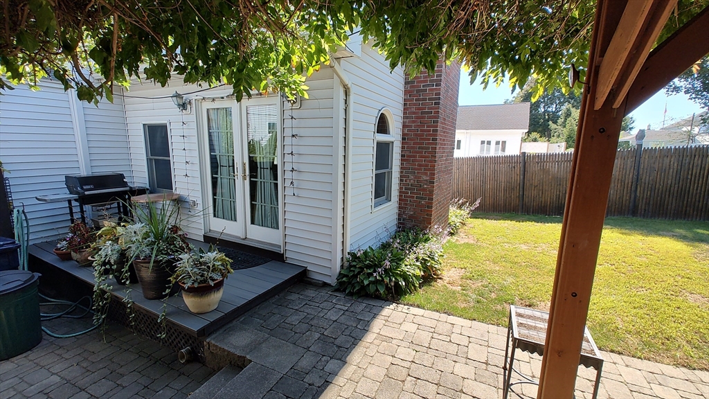 42 Freeman Ave, Everett, MA Photo #7