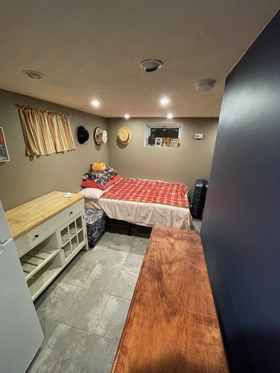 42 Freeman Ave, Everett, MA Photo #35