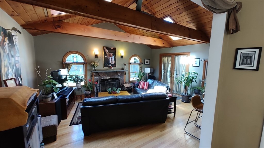 42 Freeman Ave, Everett, MA Photo #13