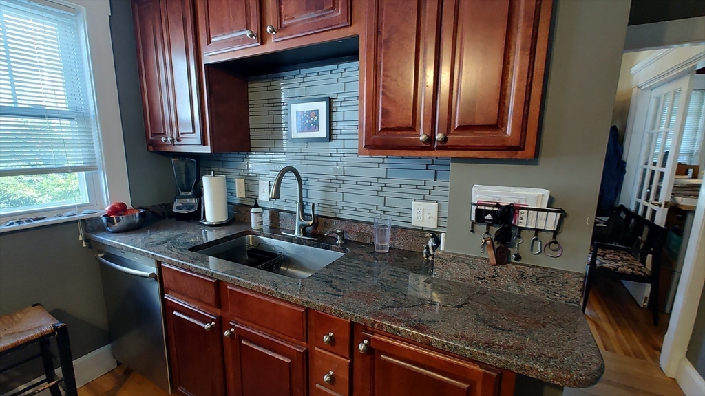 42 Freeman Ave, Everett, MA Photo #20