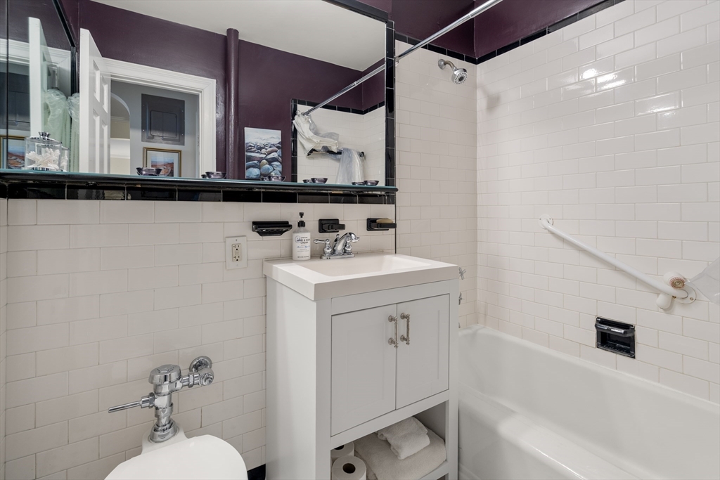 255 Beacon St 43
