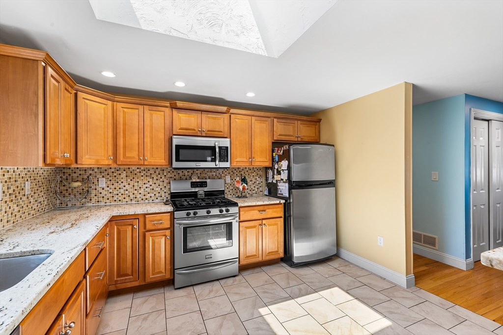 105 Crystal Water Dr 105