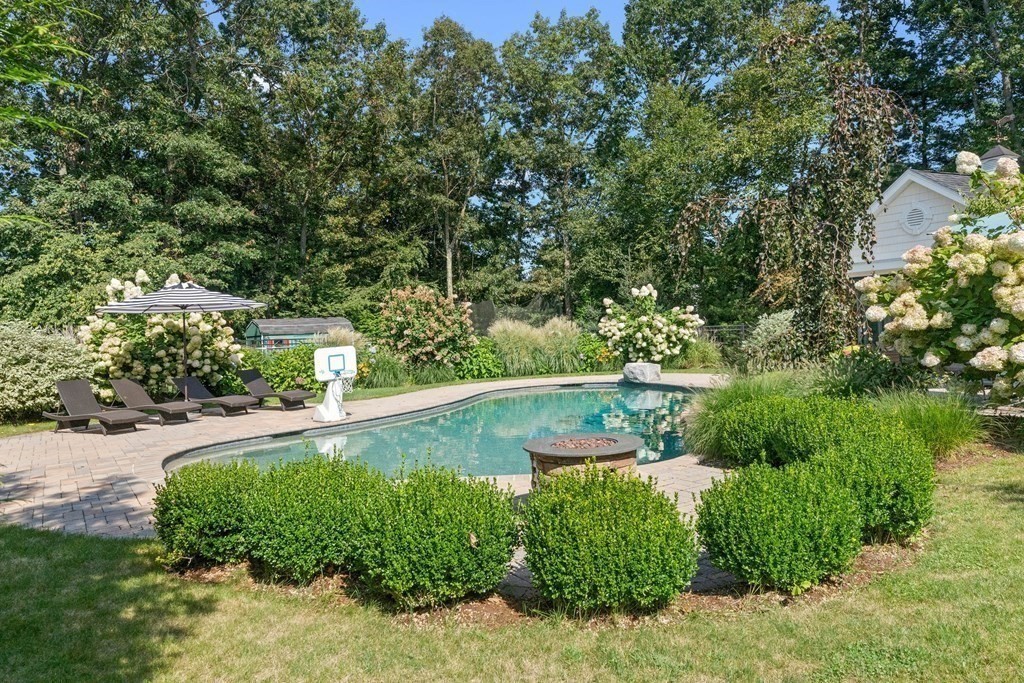 2 Hemlock Lane