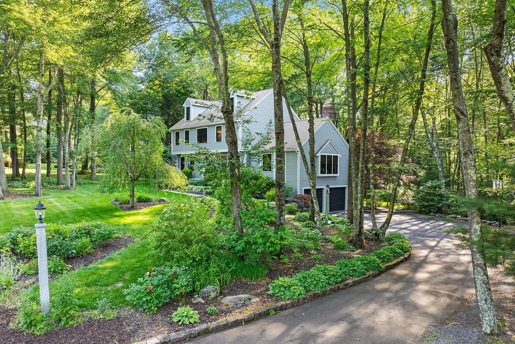 39 Blueberry Ln
