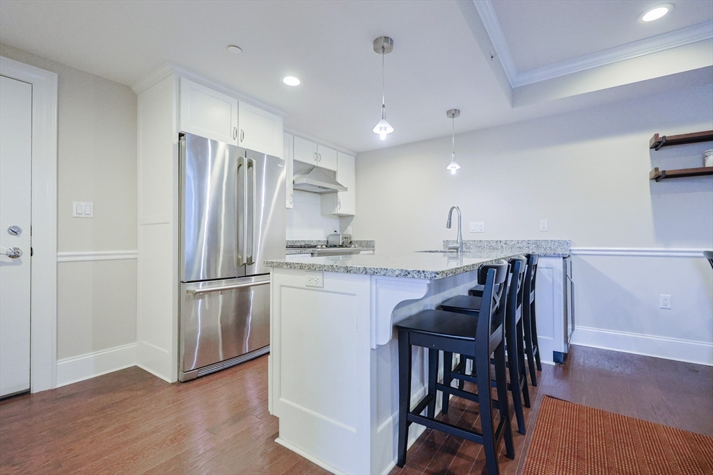 616 E 4th St 204