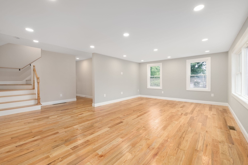 5 Colfall St, Seekonk, MA Photo #7
