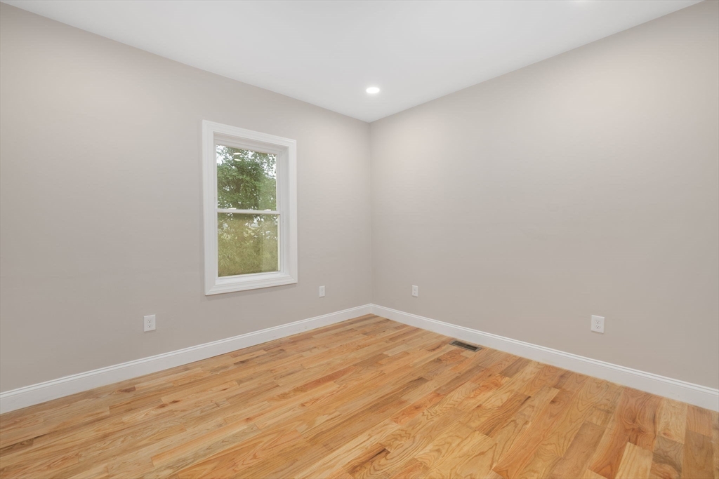 5 Colfall St, Seekonk, MA Photo #15