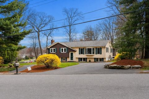 Photo of 37 Tower Farm Road, Billerica, MA 01821 (MLS # 73505842)