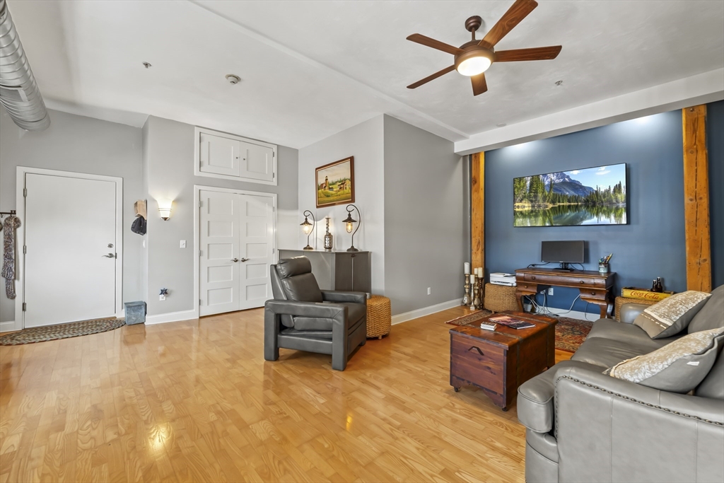 25 Cedar St 14