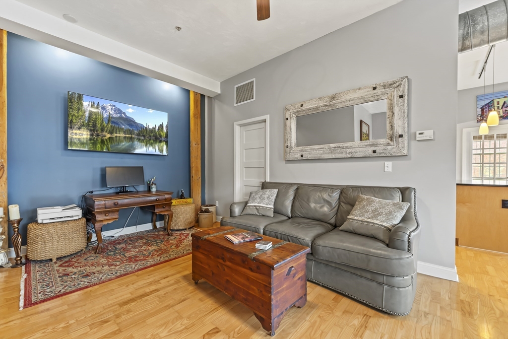 25 Cedar St 14