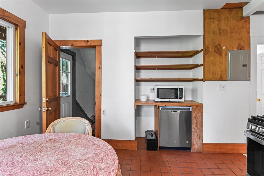 56 Calumet St 2