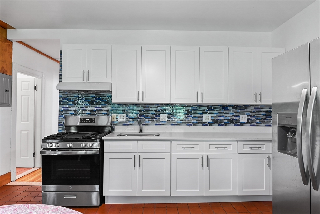 56 Calumet St 2