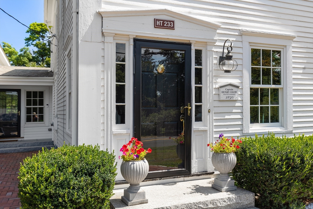 270 S Main St