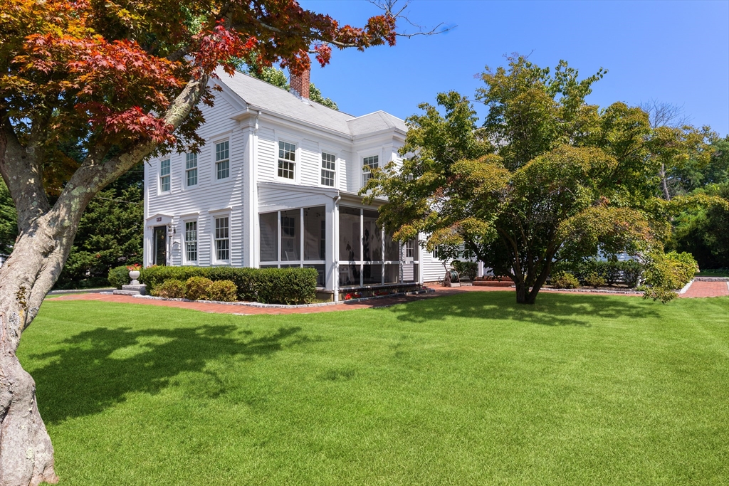 270 S Main St