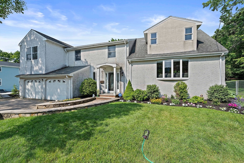 7 Helen Rd