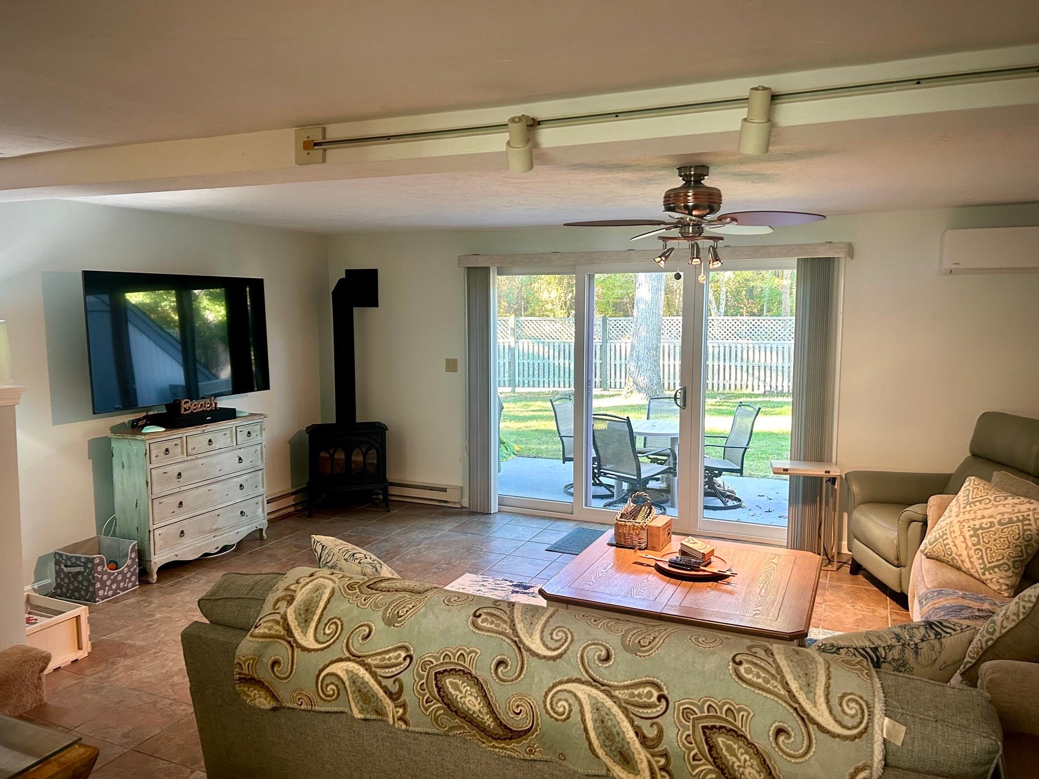 133 Crescent Ln 133