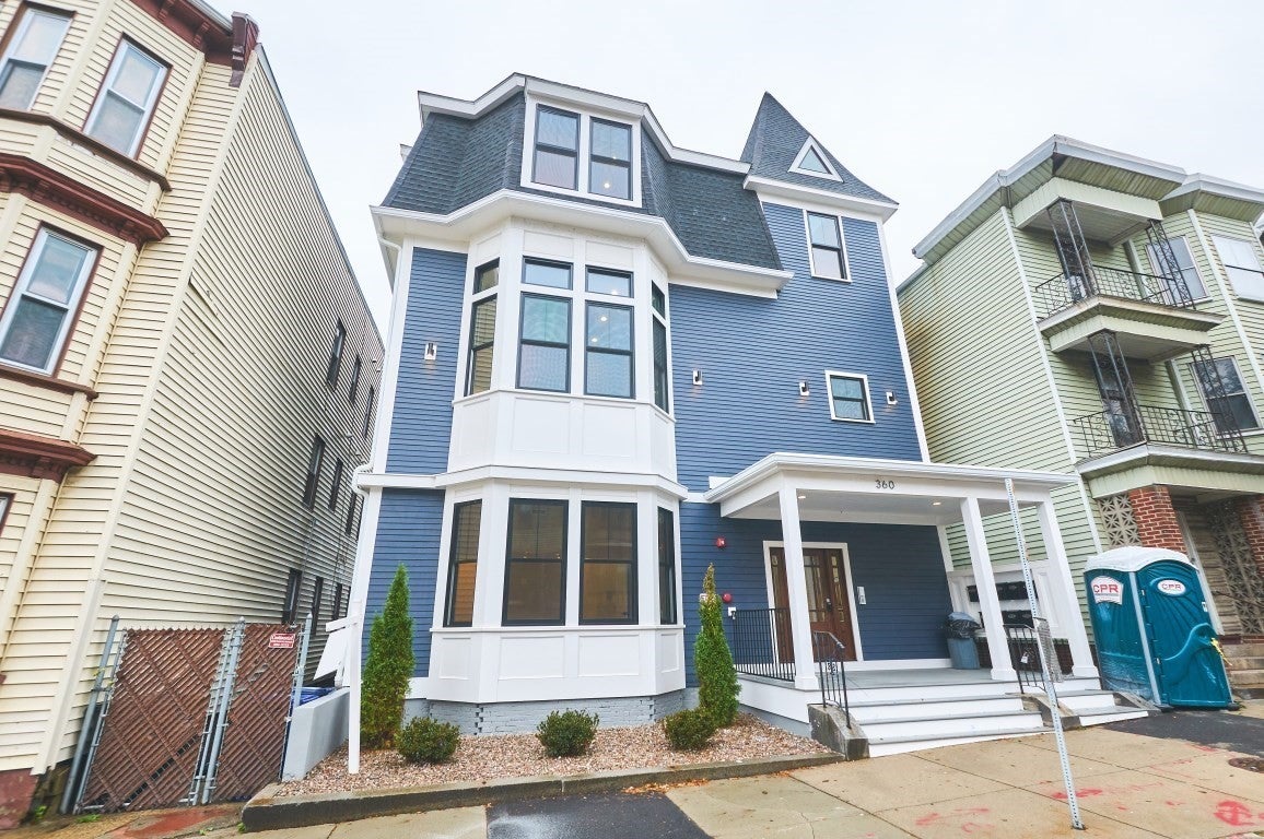 360 Meridian St