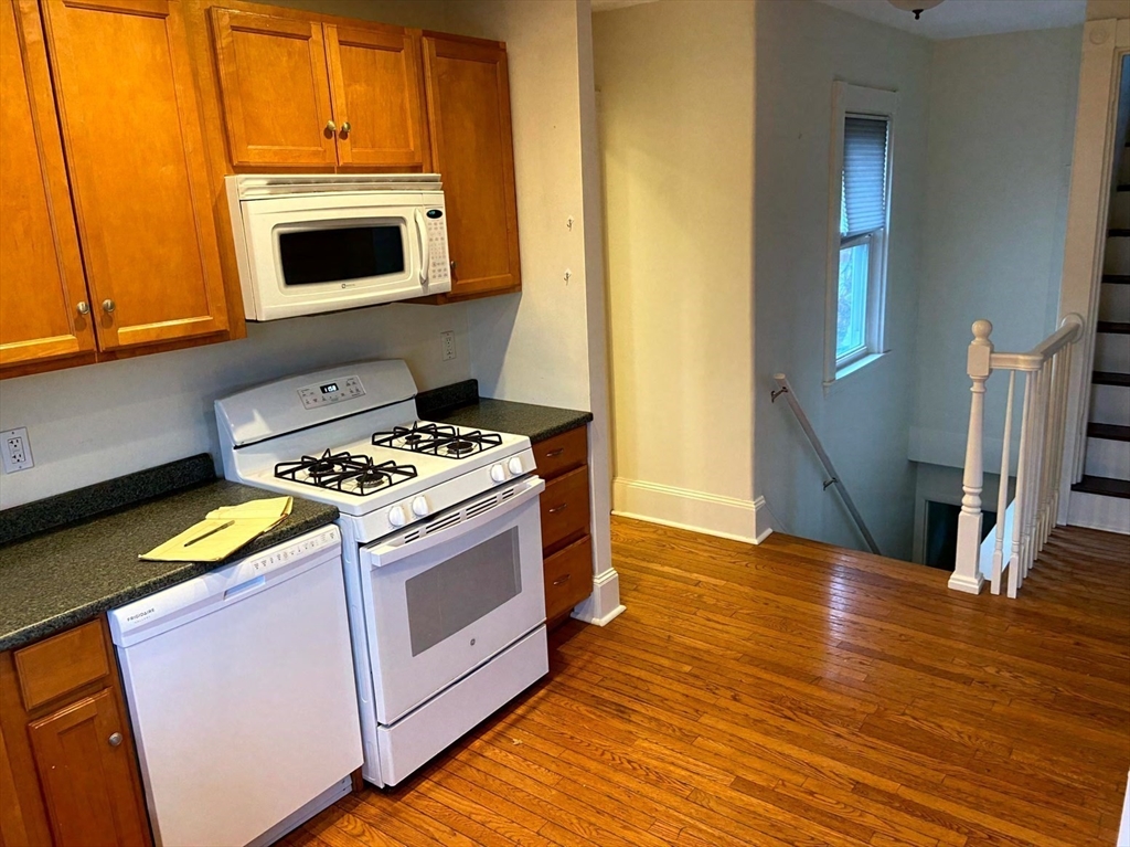 192 Pleasant St 2