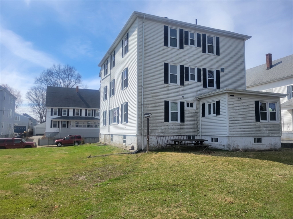 528 Lawton St