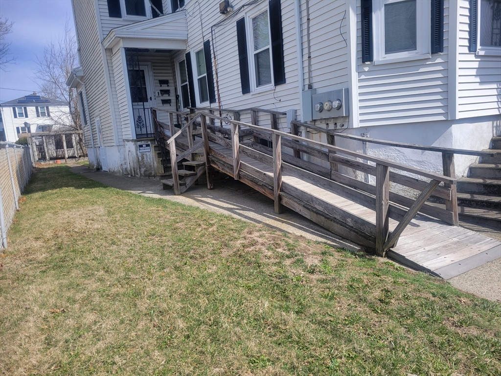 528 Lawton St