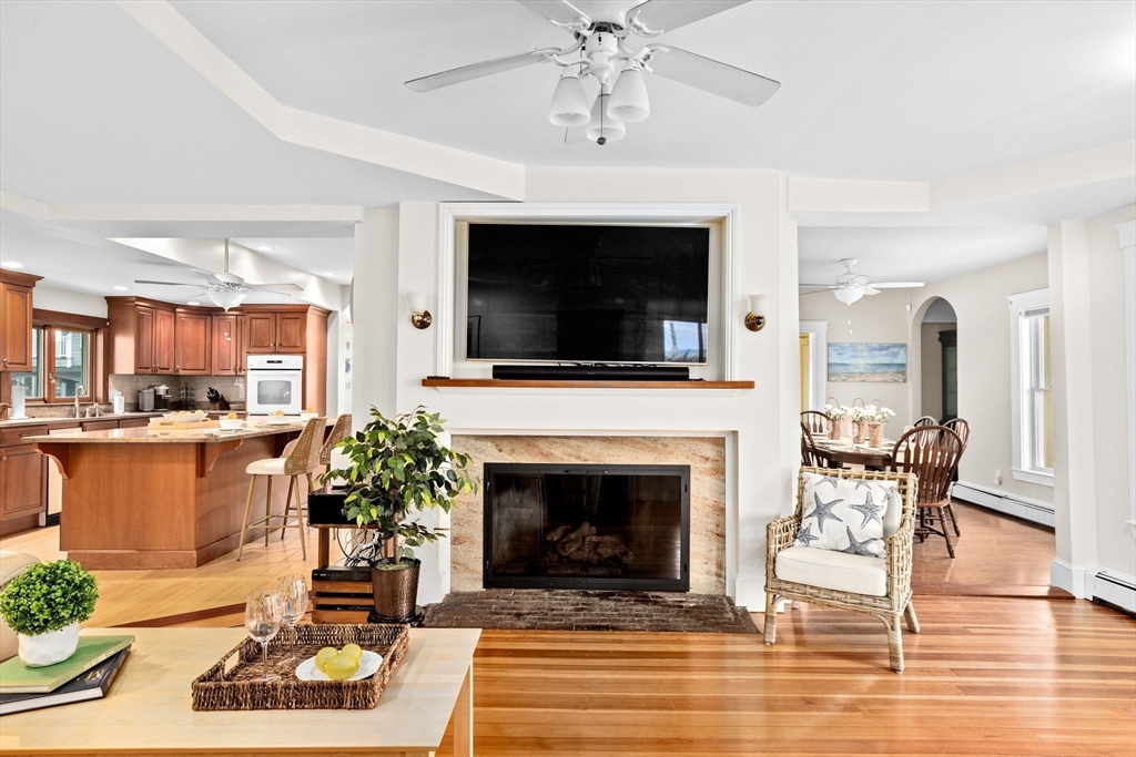 24 Warren Street July Or August House