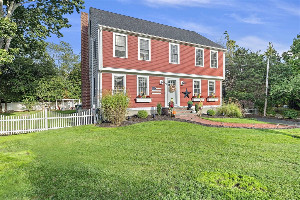 32 Bourne Park Ave