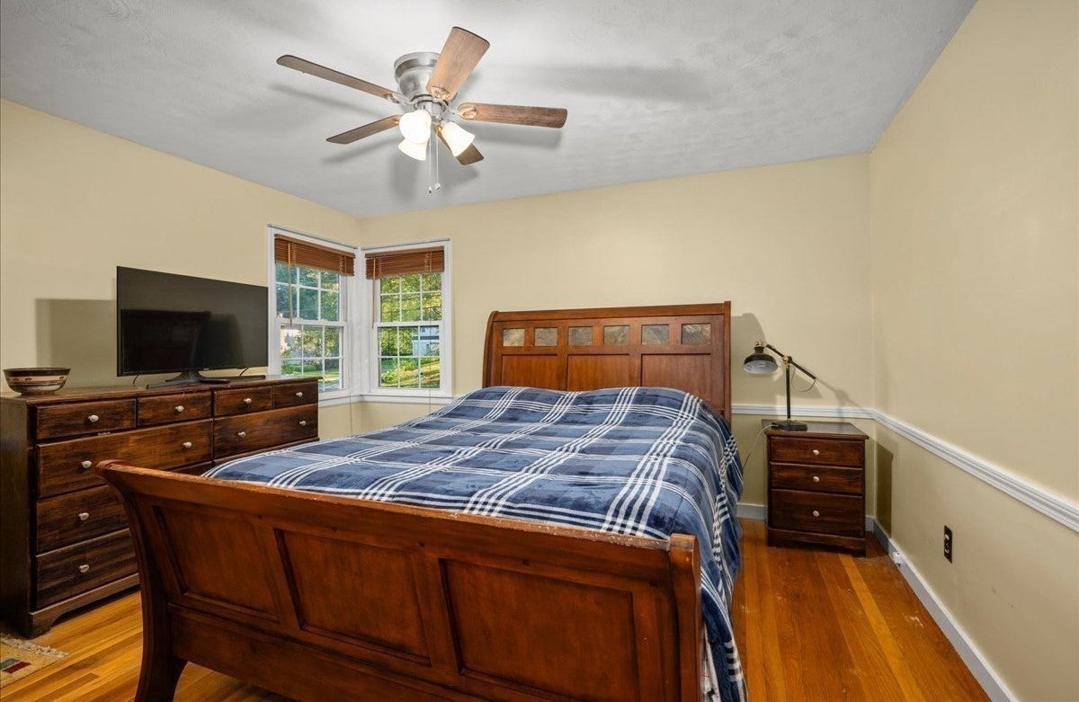 16 Venus Drive, Shrewsbury, MA Photo #14