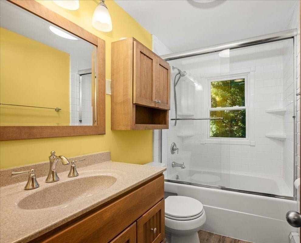 16 Venus Drive, Shrewsbury, MA Photo #15