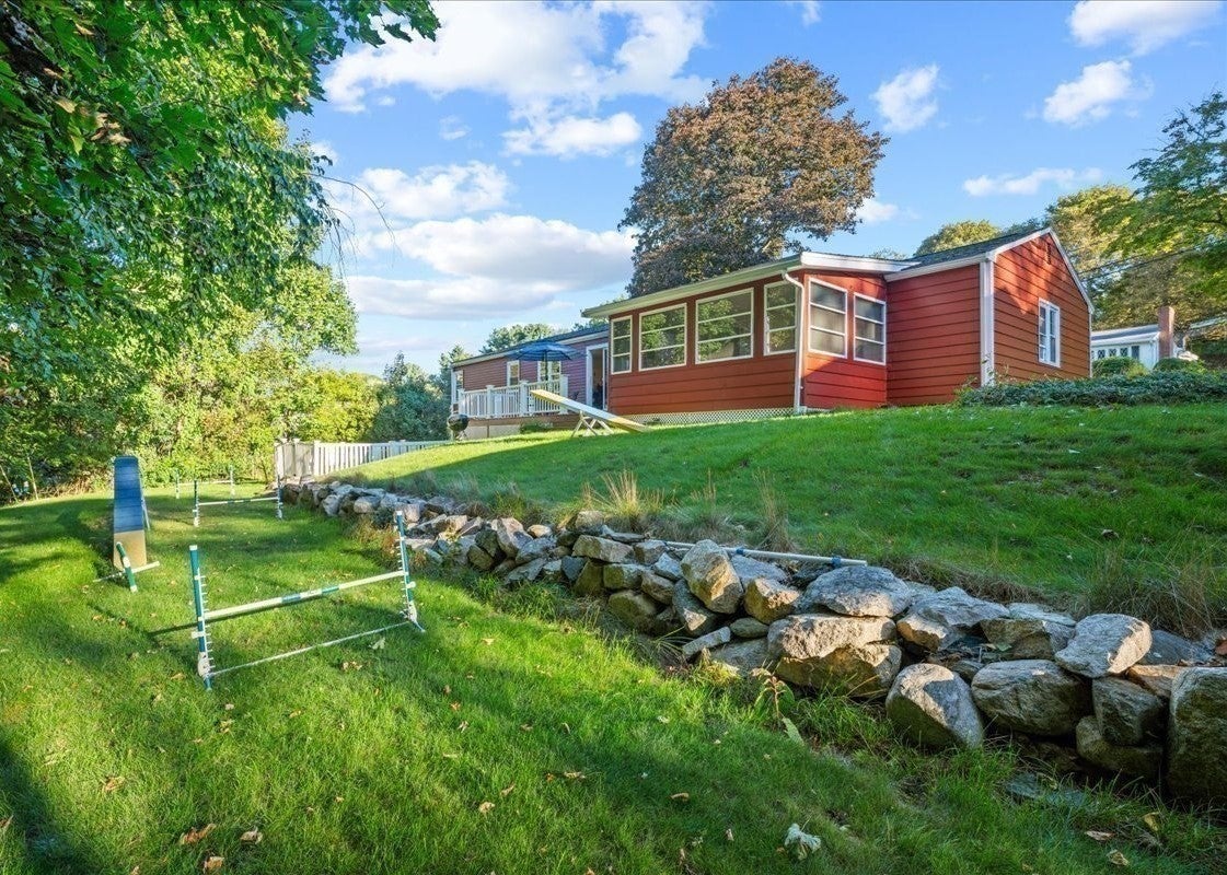 16 Venus Drive, Shrewsbury, MA Photo #23