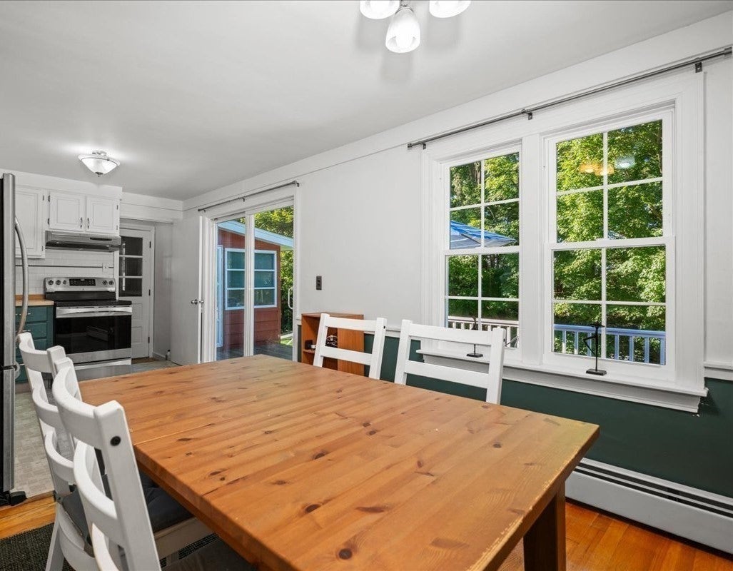 16 Venus Drive, Shrewsbury, MA Photo #7