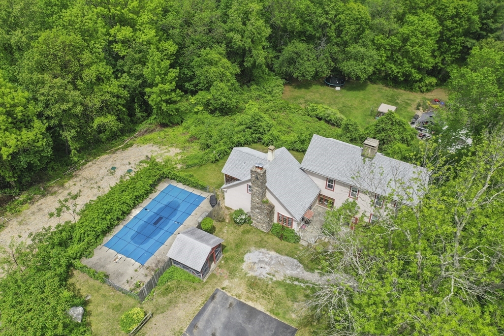 40 Carroll Hill Rd