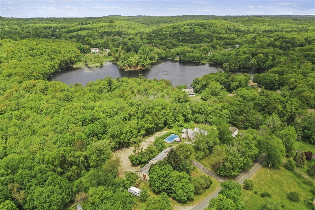 40 Carroll Hill Rd