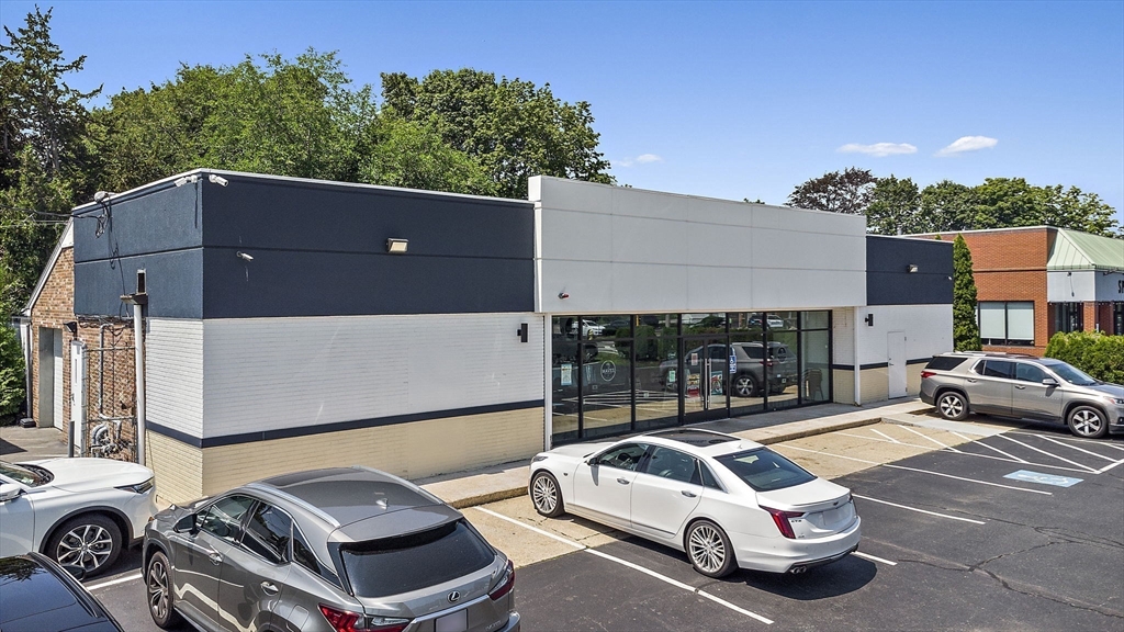 190 Quincy Ave