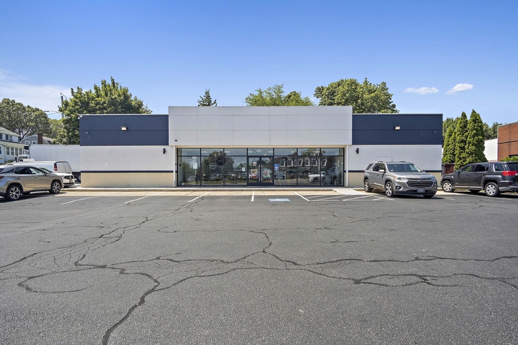 190 Quincy Ave
