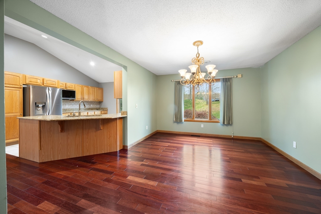 4 Pearl Brook Road